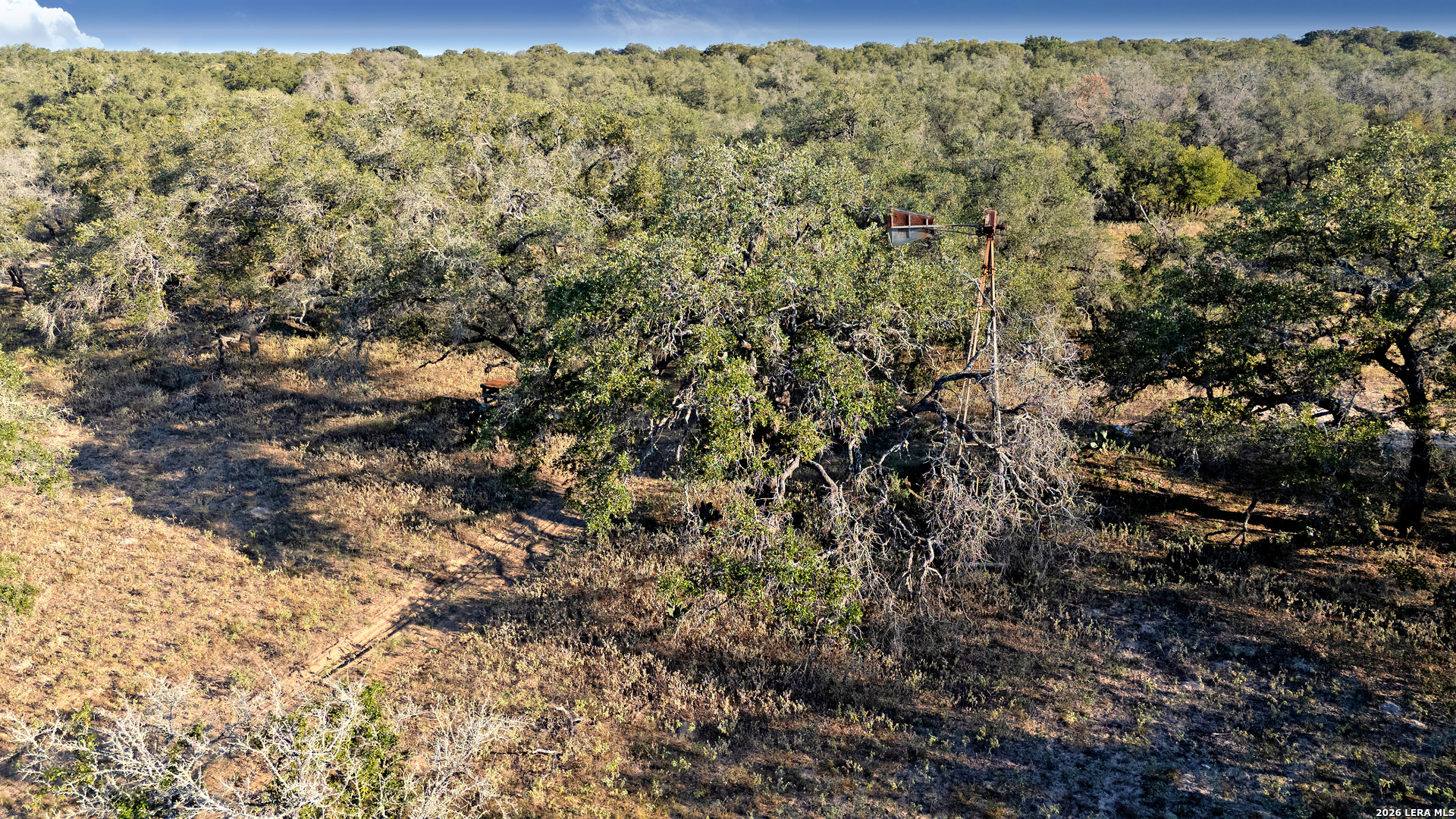 000 County Road 777, Devine, TX 78016