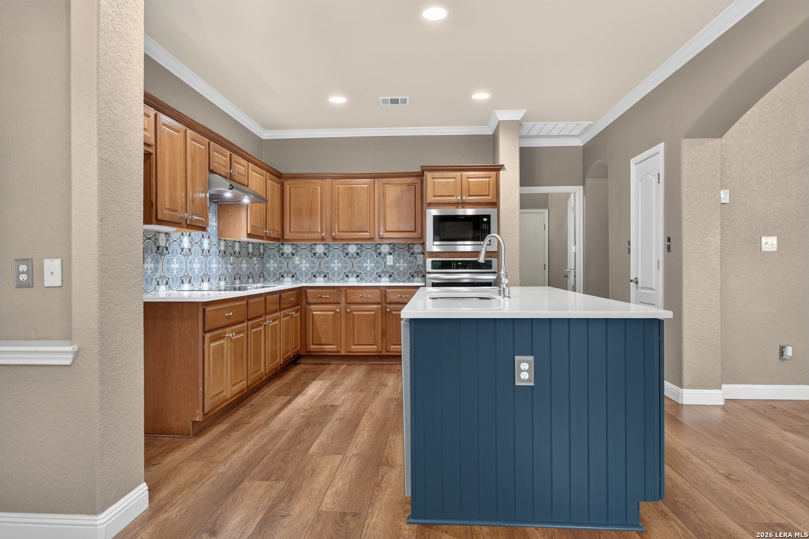 1110 CHARLISAS WAY, San Antonio, TX 78216