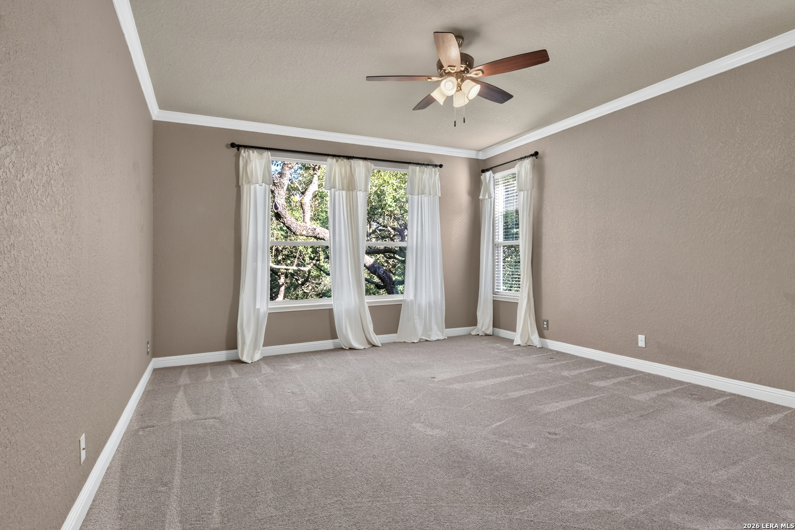 1110 CHARLISAS WAY, San Antonio, TX 78216