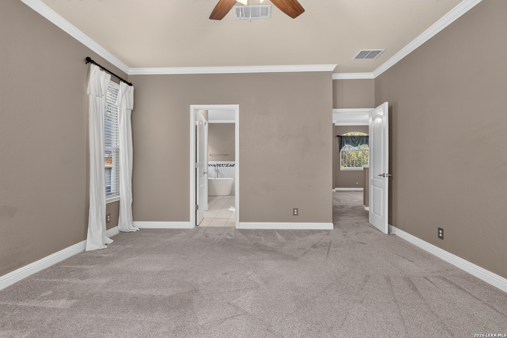 1110 CHARLISAS WAY, San Antonio, TX 78216