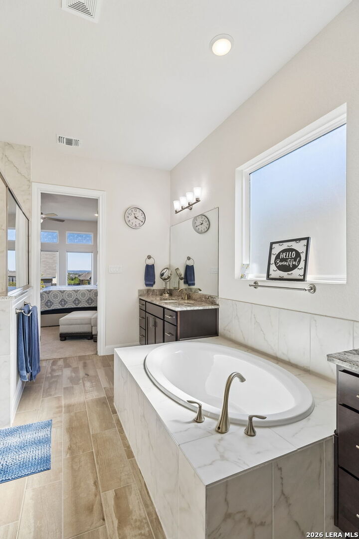 15230 Comanche Mist, San Antonio, TX 78233