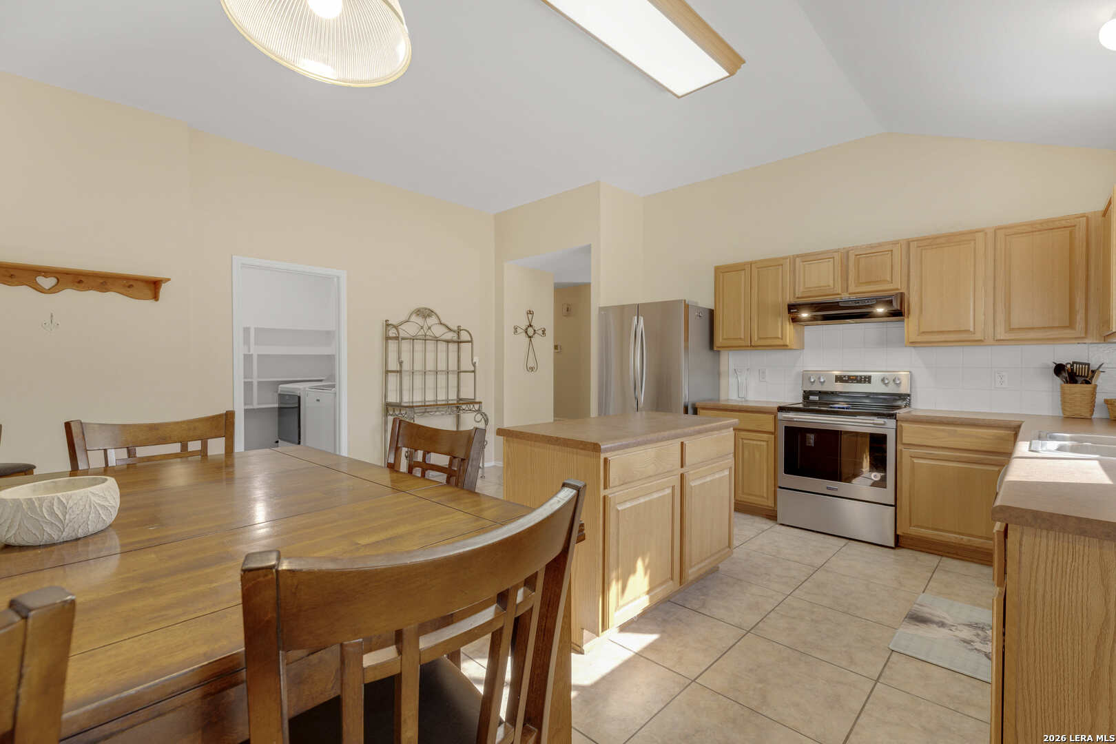 8819 Burgandy, San Antonio, TX 78240