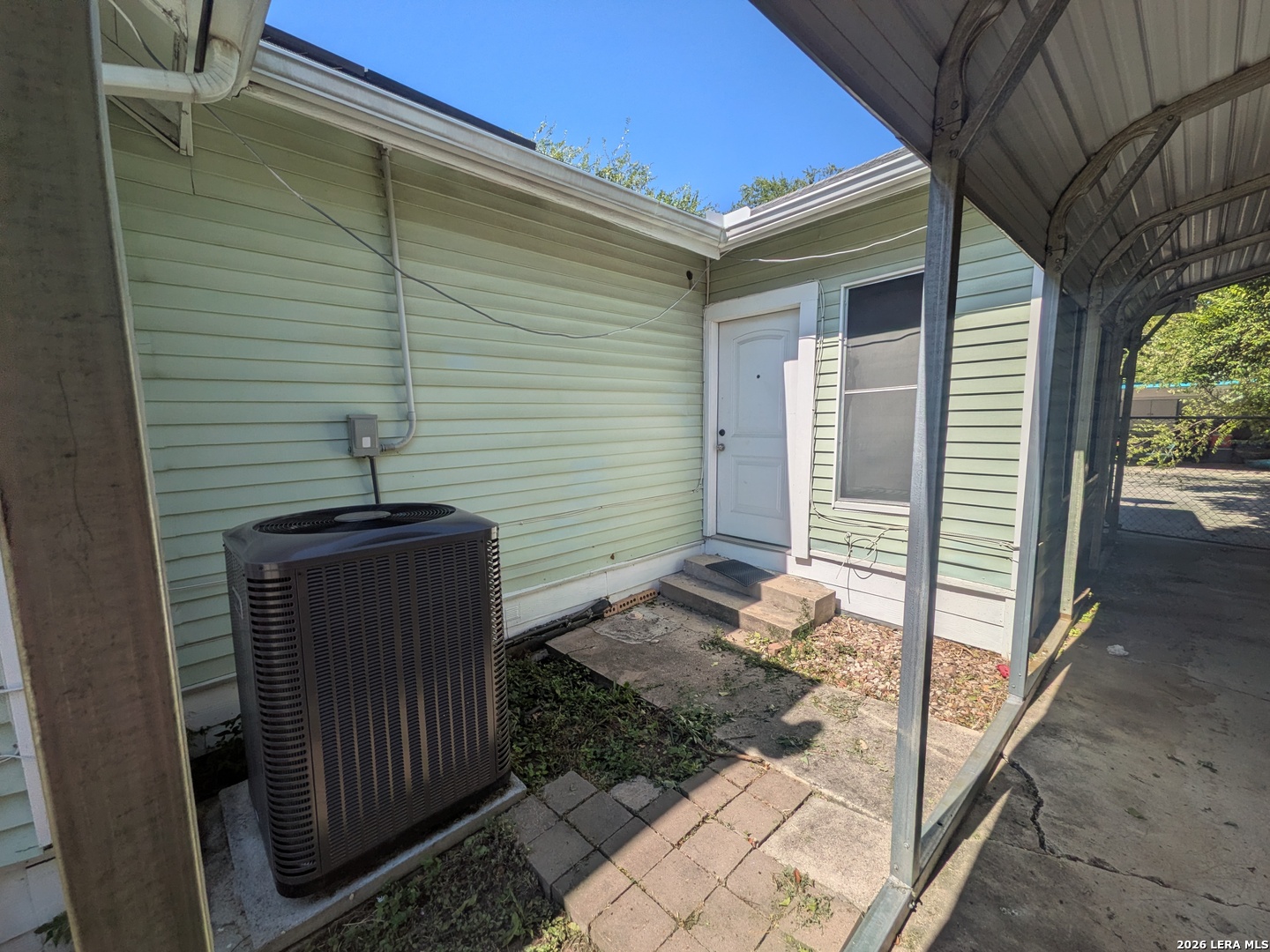 1717 W OLMOS DR, San Antonio, TX 78201