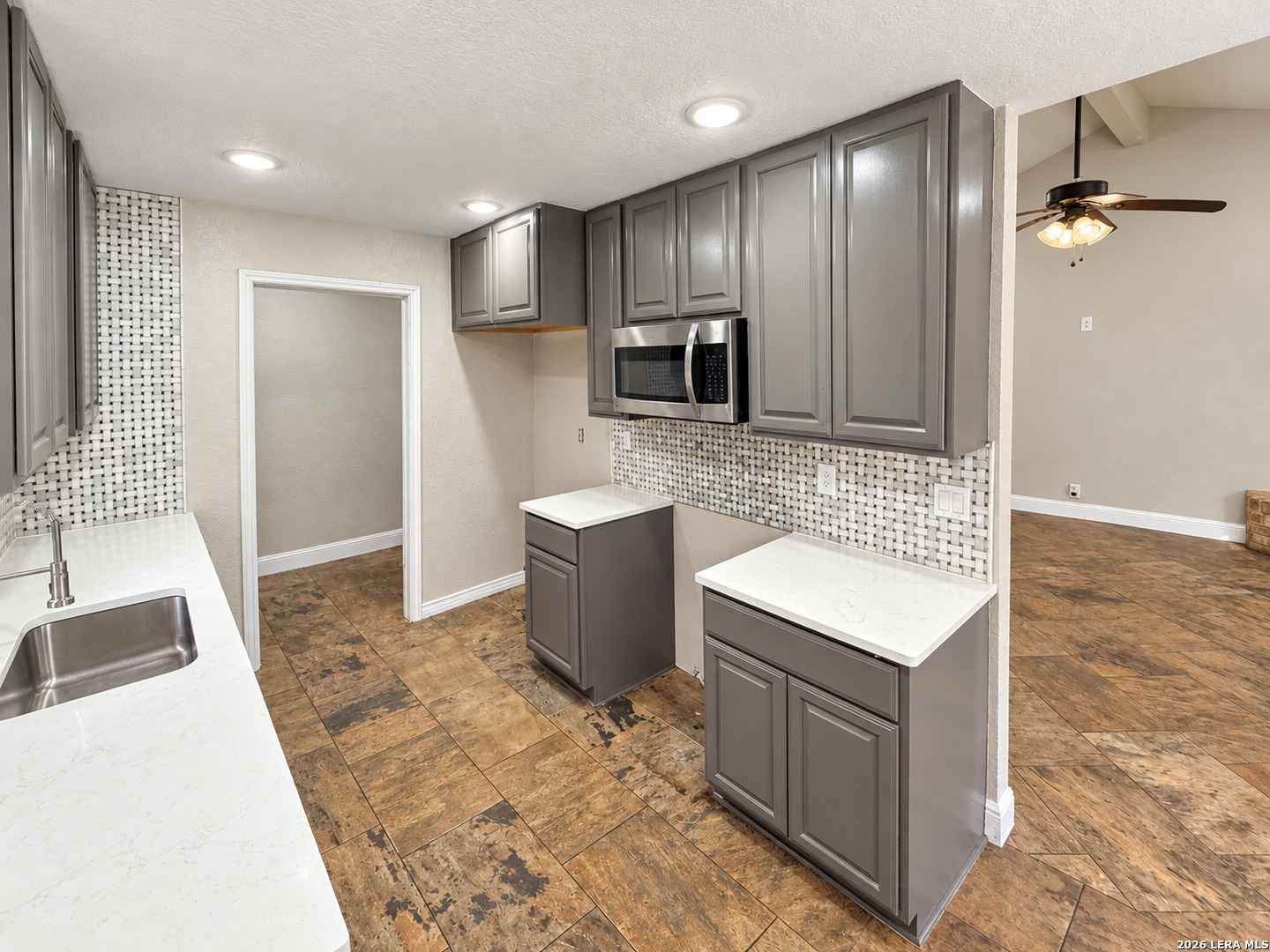 9734 Hidden Ledge, San Antonio, TX 78250