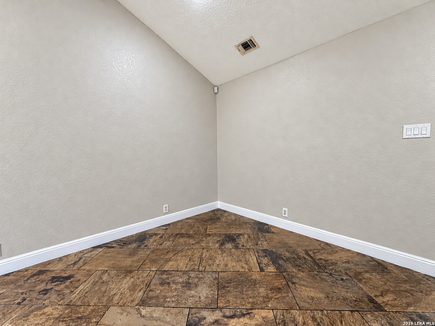 9734 Hidden Ledge, San Antonio, TX 78250