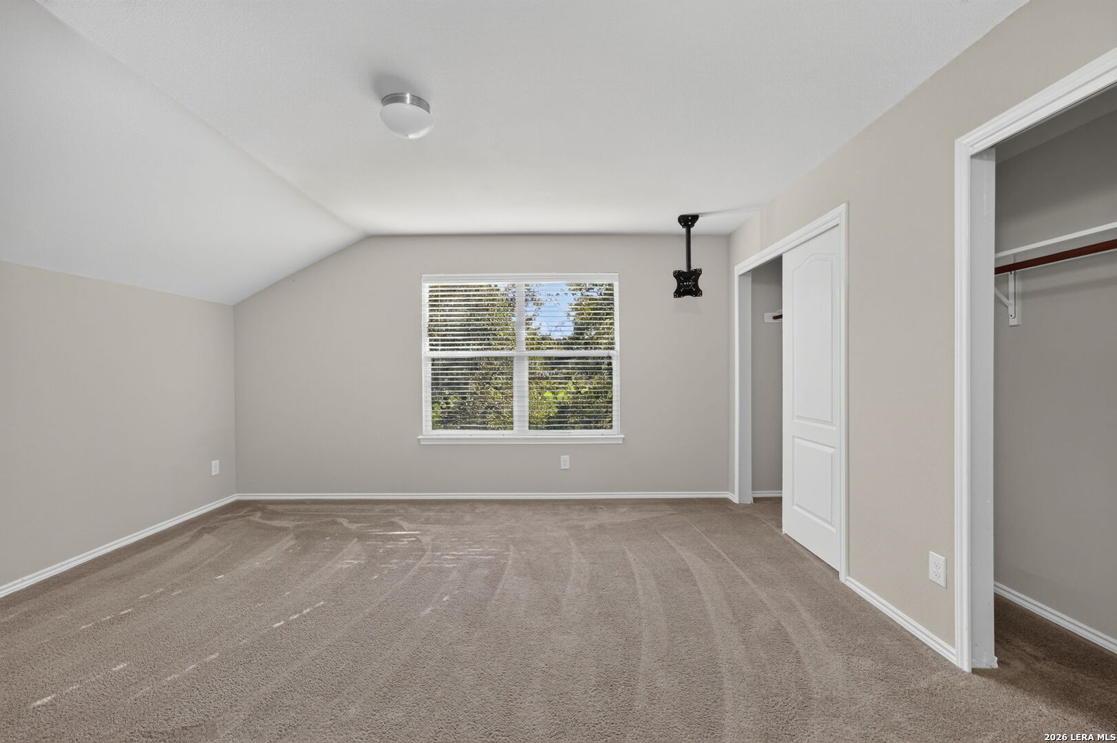 6243 OZONA ML, San Antonio, TX 78253