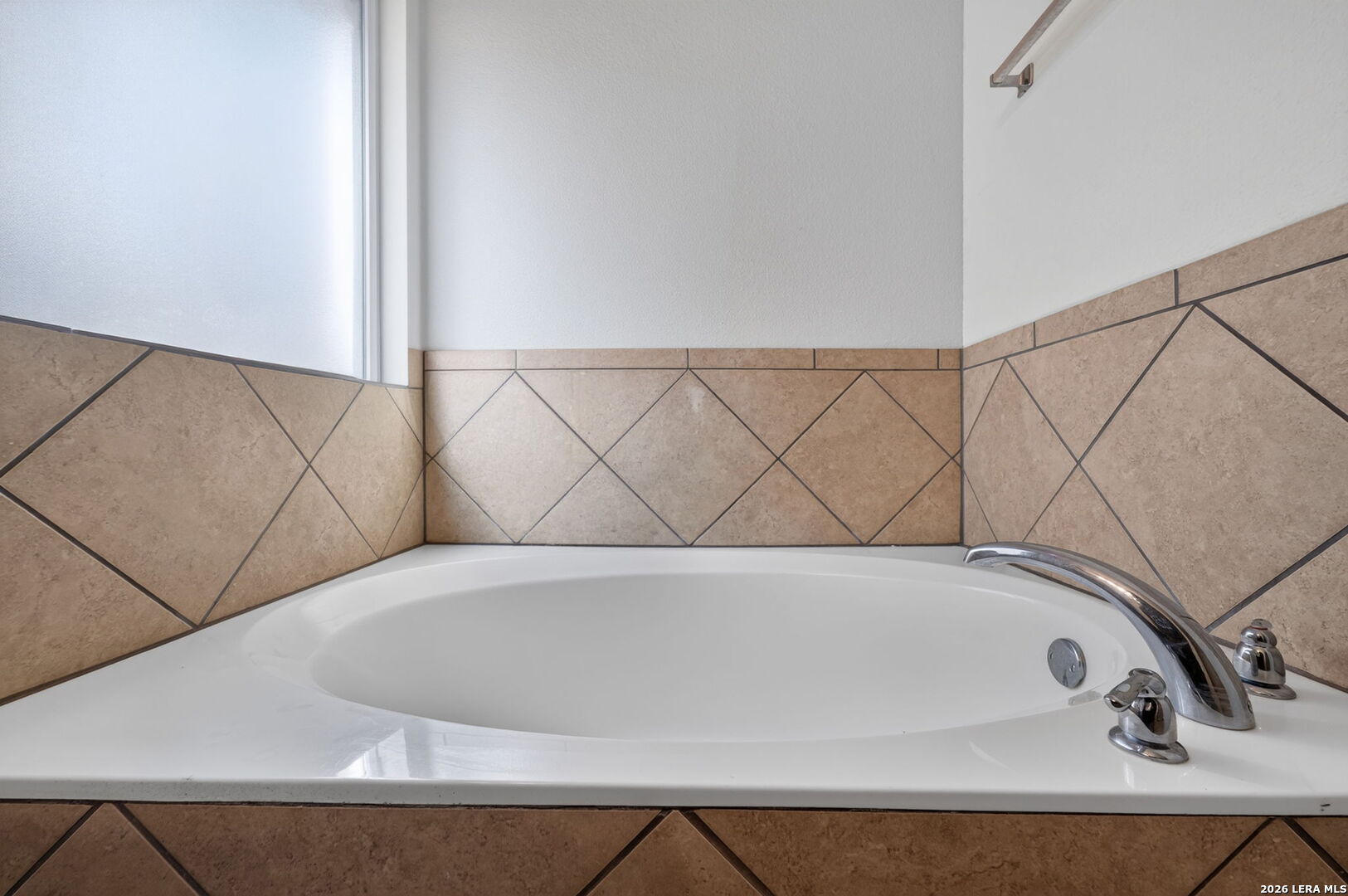 6243 OZONA ML, San Antonio, TX 78253
