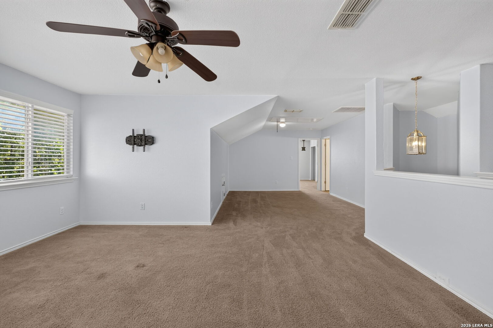 6243 OZONA ML, San Antonio, TX 78253