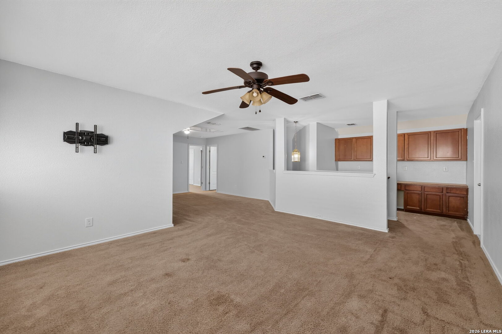 6243 OZONA ML, San Antonio, TX 78253