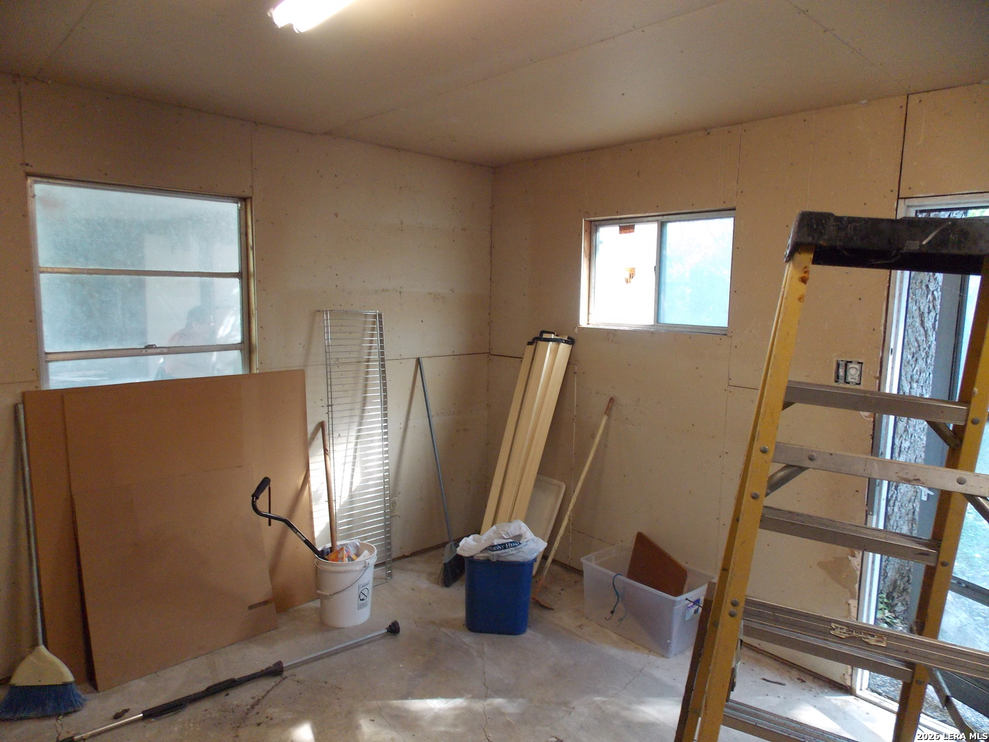 526 W ACADEMY ST, San Antonio, TX 78226