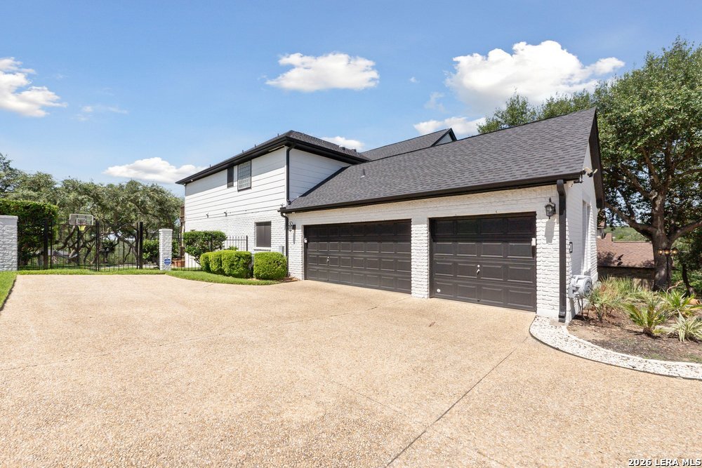 16850 Mossford, San Antonio, TX 78255