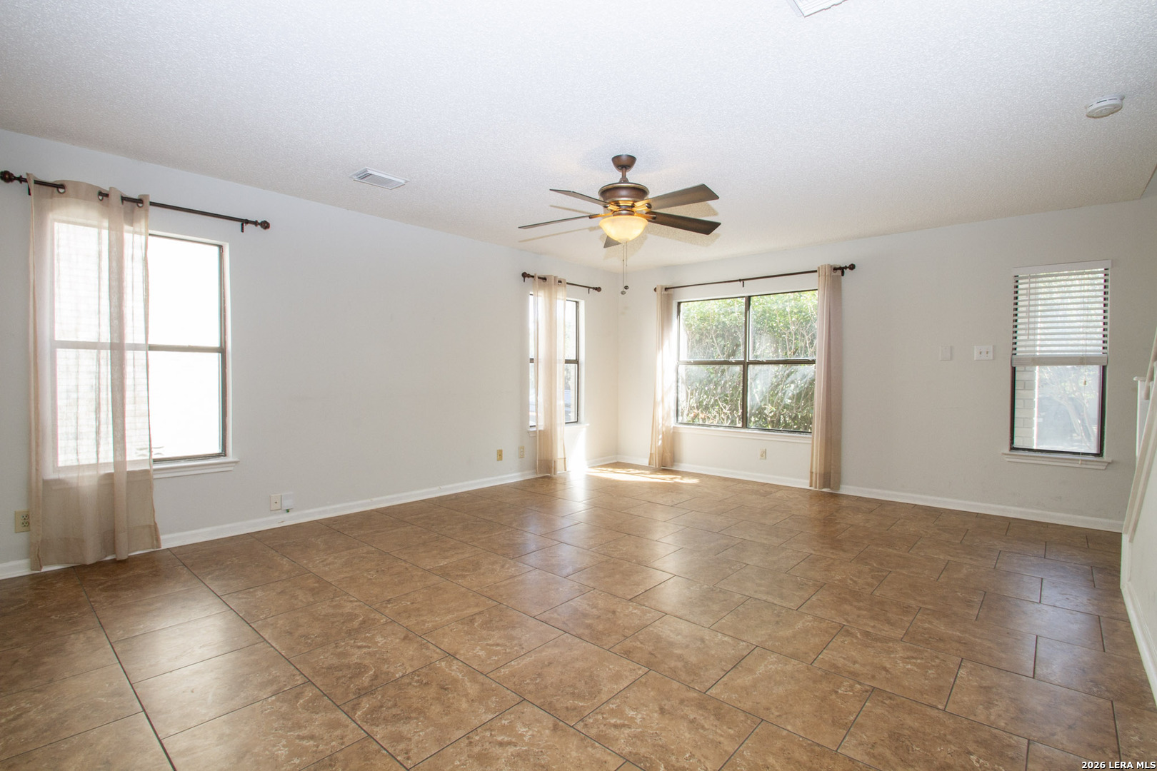 17515 EMERALD CANYON DR, San Antonio, TX 78232
