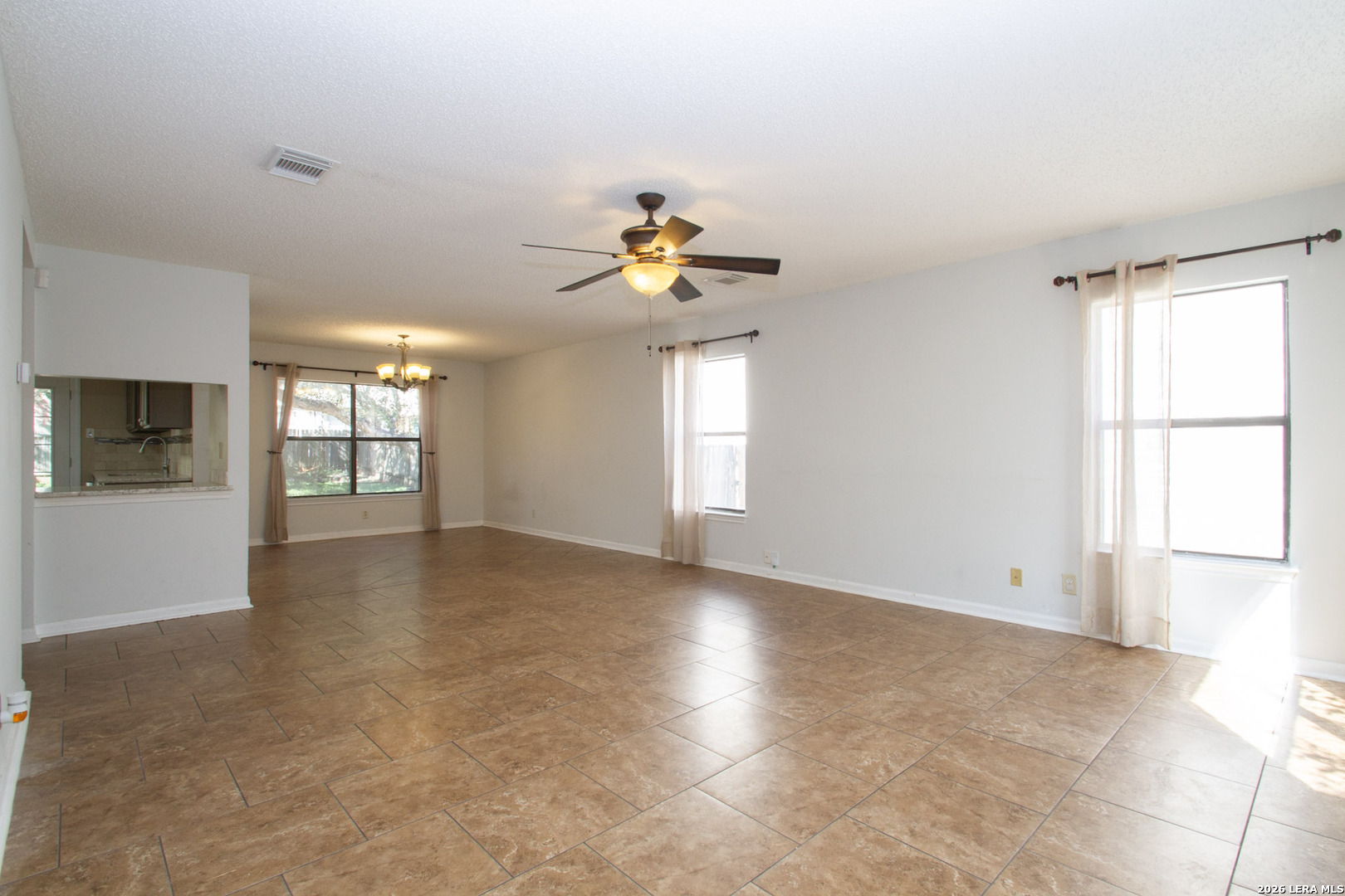 17515 EMERALD CANYON DR, San Antonio, TX 78232
