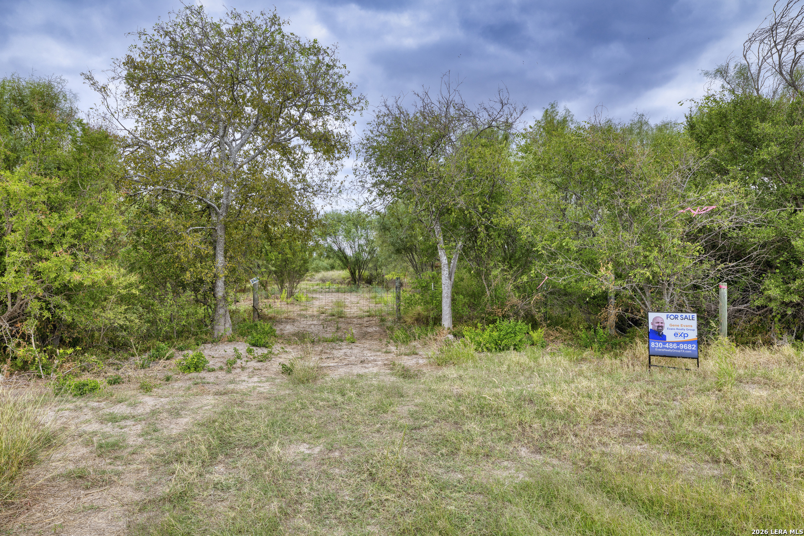 2421 FM 582, Crystal City, TX 78839