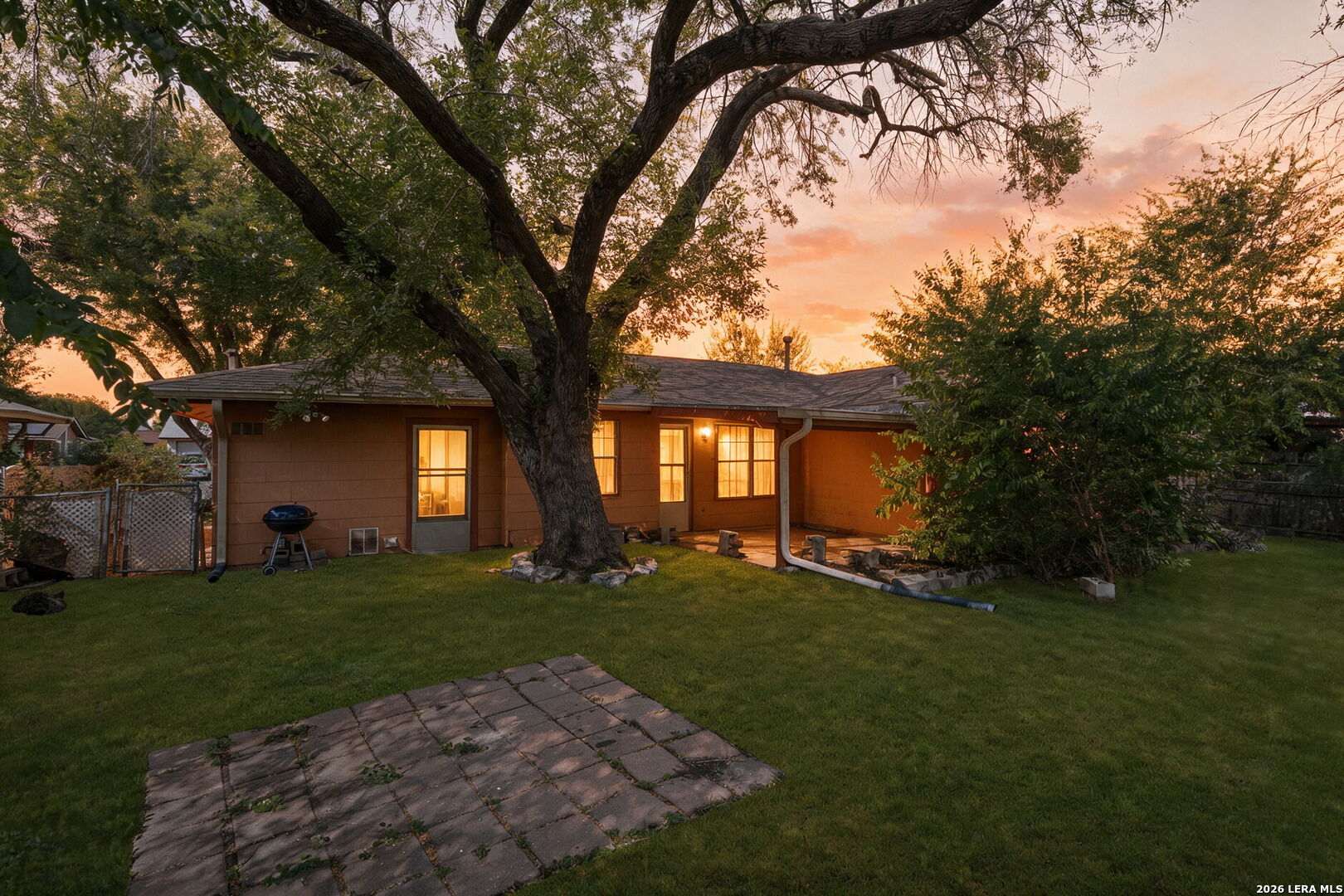 8630 Bravo Valley Street, San Antonio, TX 78227