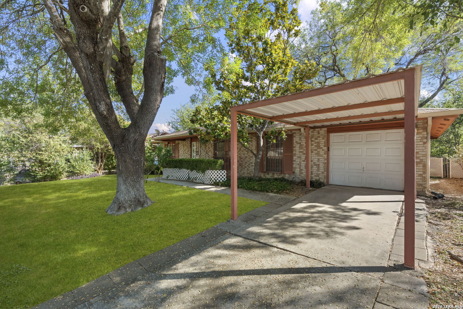 8630 Bravo Valley Street, San Antonio, TX 78227