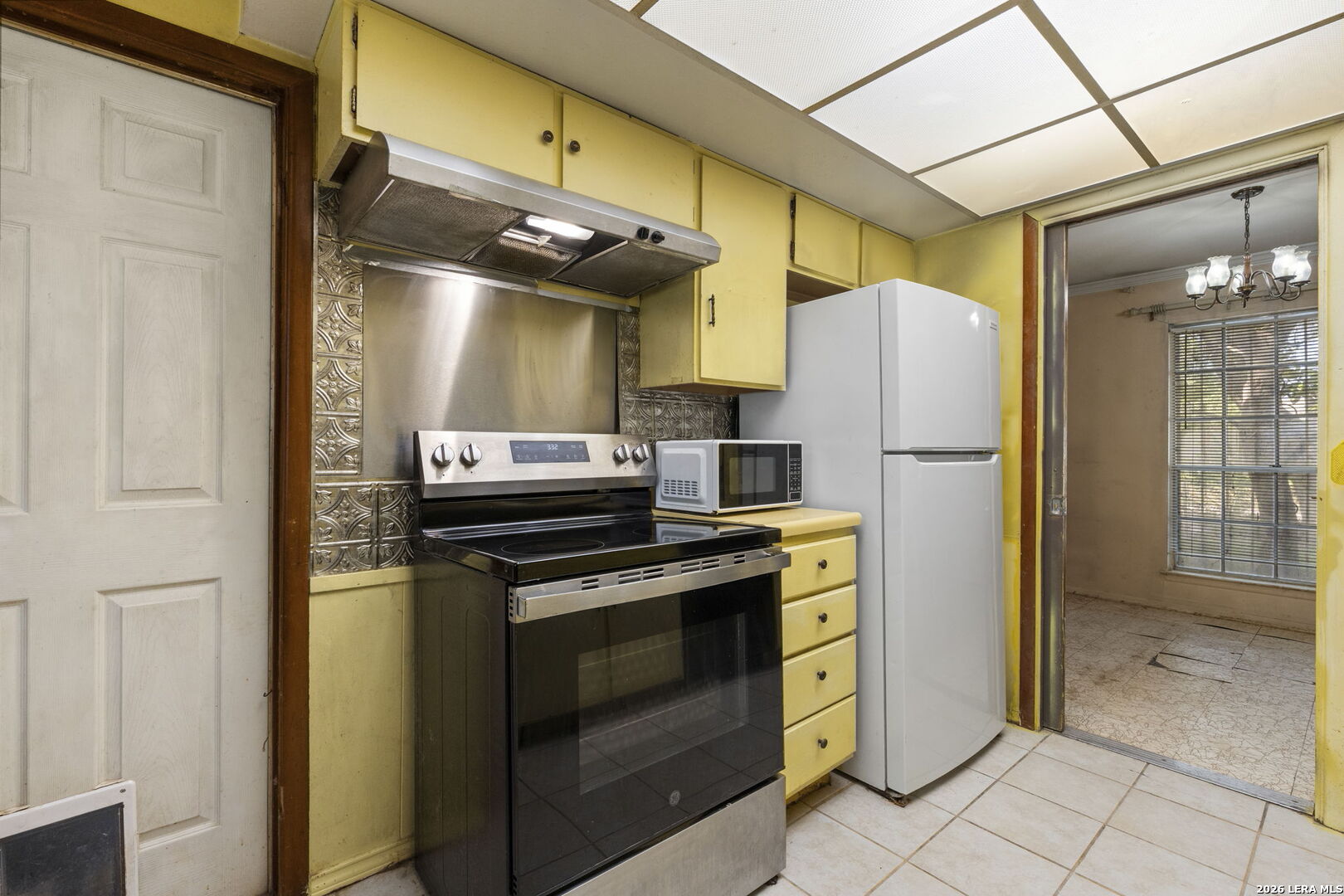8630 Bravo Valley Street, San Antonio, TX 78227