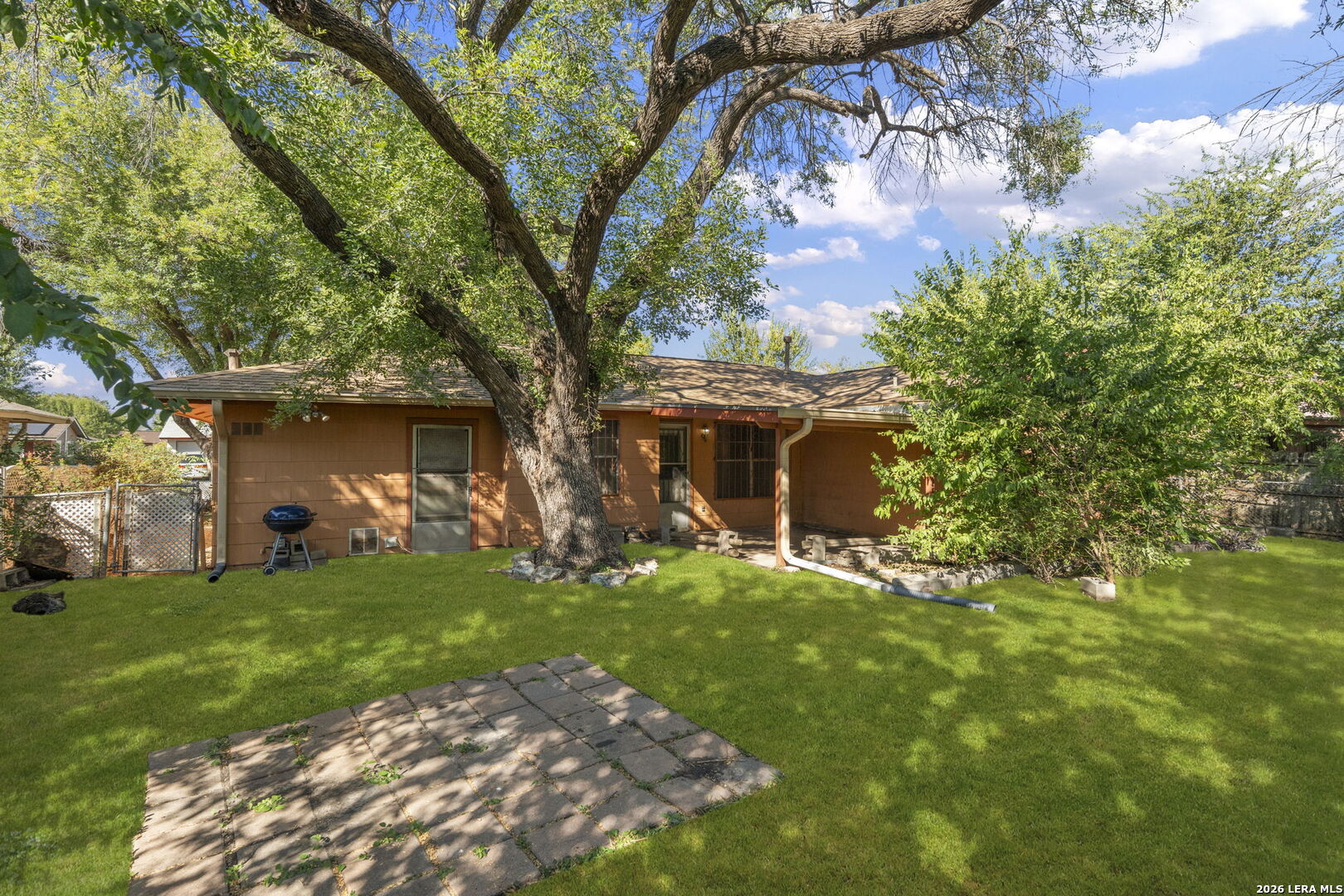 8630 Bravo Valley Street, San Antonio, TX 78227