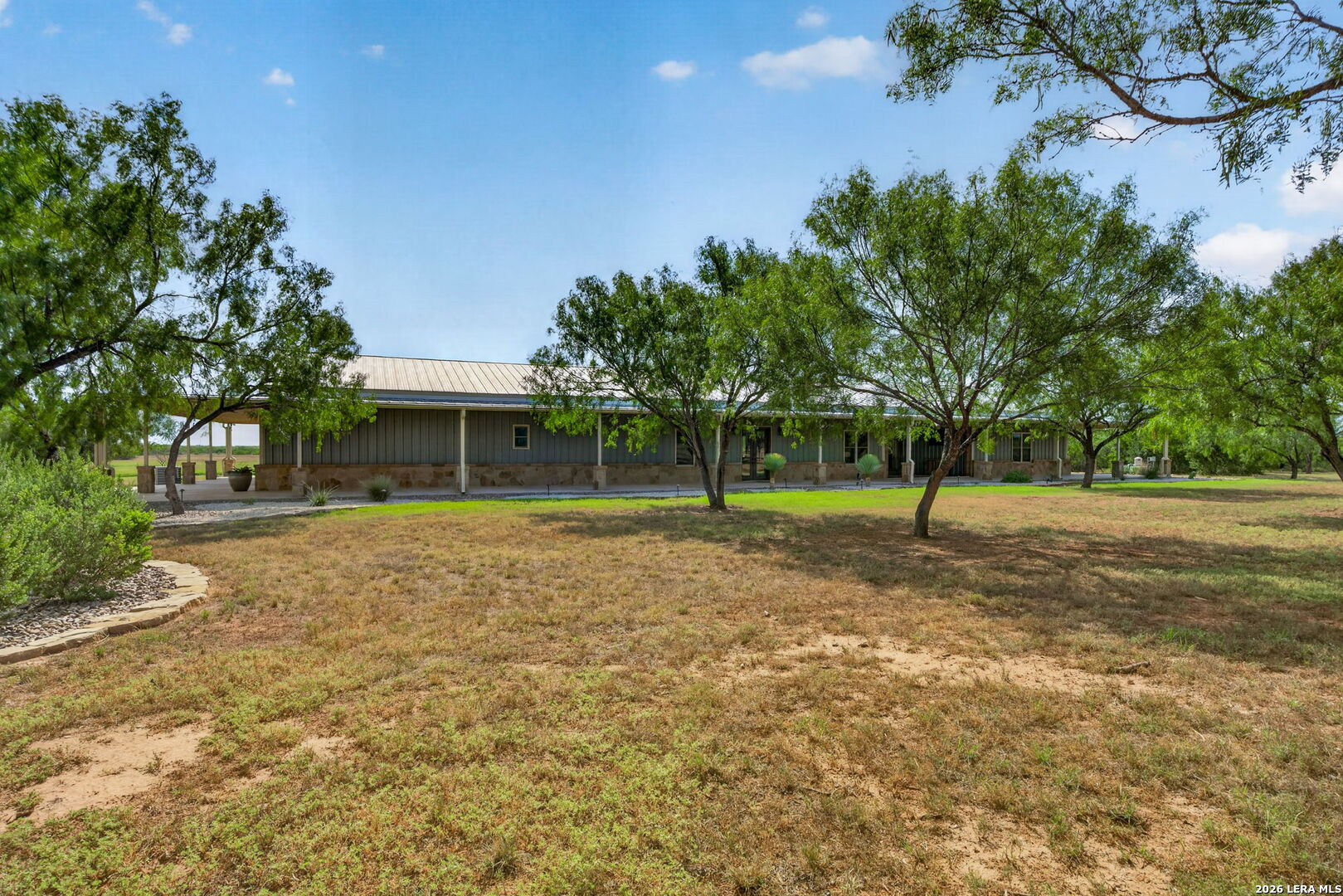 510 County Road 336, Charlotte, TX 78011