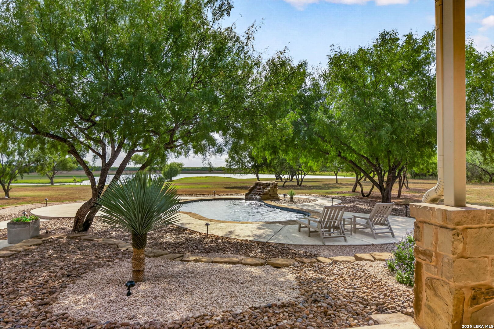 510 County Road 336, Charlotte, TX 78011