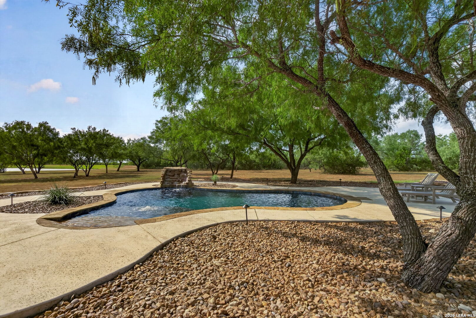 510 County Road 336, Charlotte, TX 78011