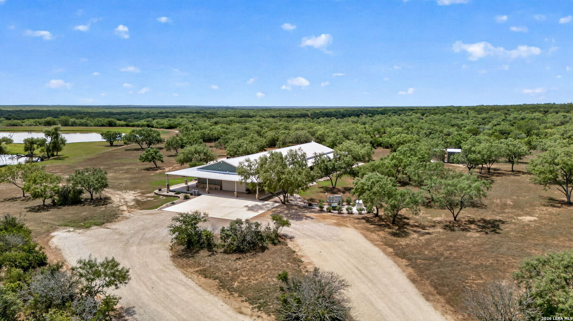 510 County Road 336, Charlotte, TX 78011