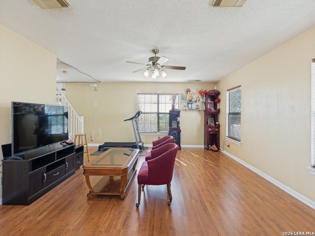 8022 Chestnut Ash Dr, Converse, TX 78109