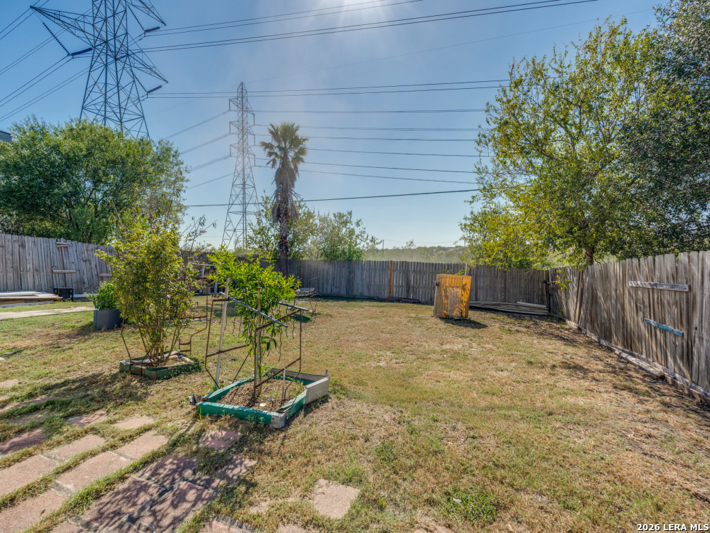 8022 Chestnut Ash Dr, Converse, TX 78109
