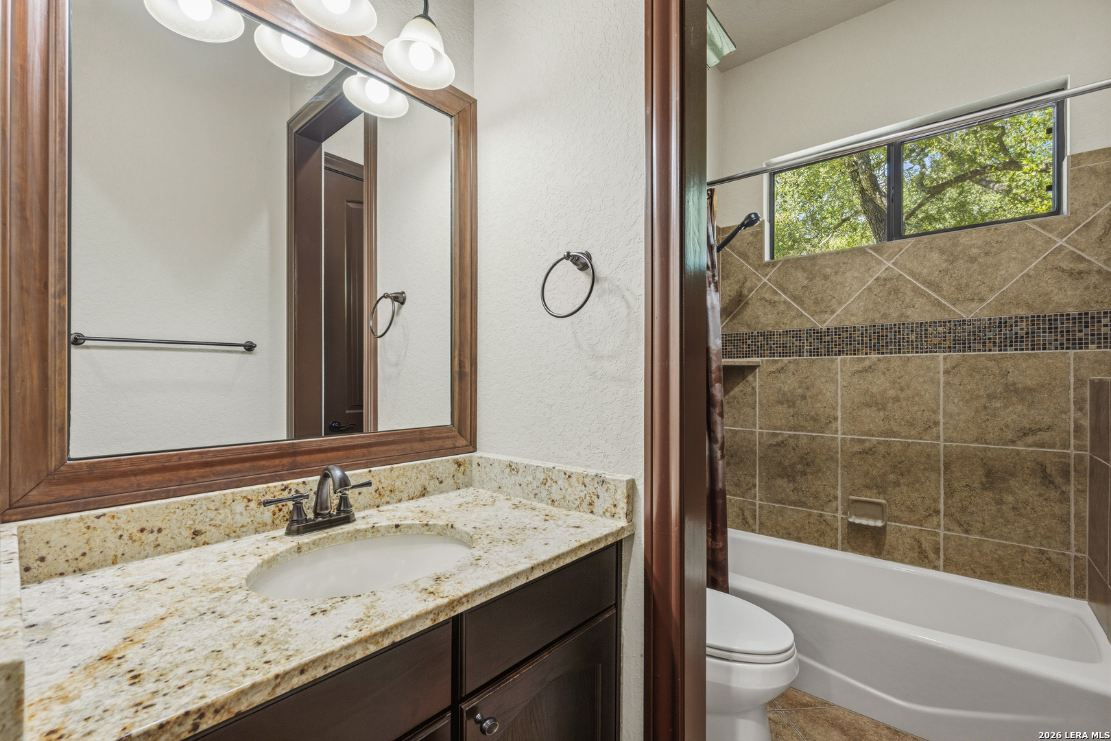 8131 Colonial Woods, Boerne, TX 78015
