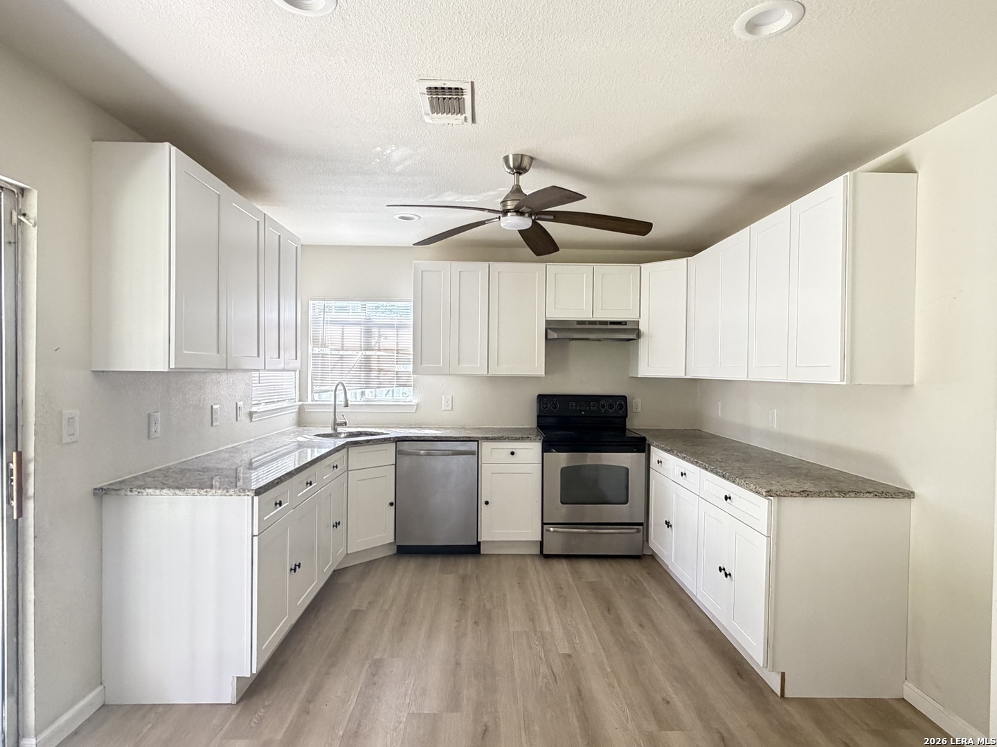 6810 HILLSIDE BLF, San Antonio, TX 78233