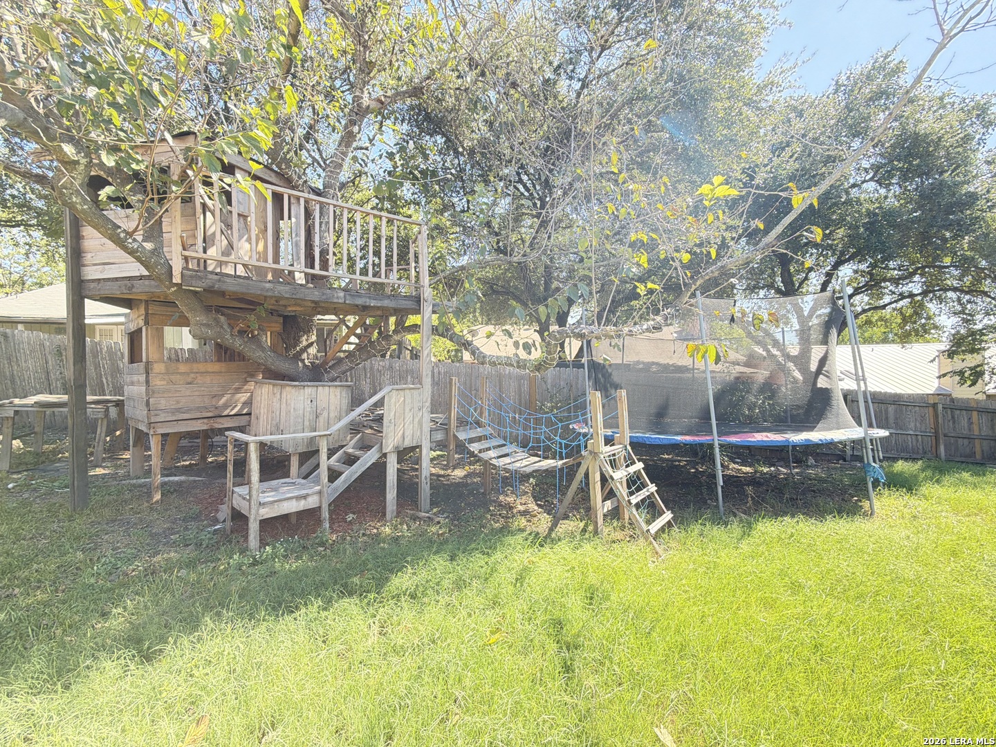 6810 HILLSIDE BLF, San Antonio, TX 78233