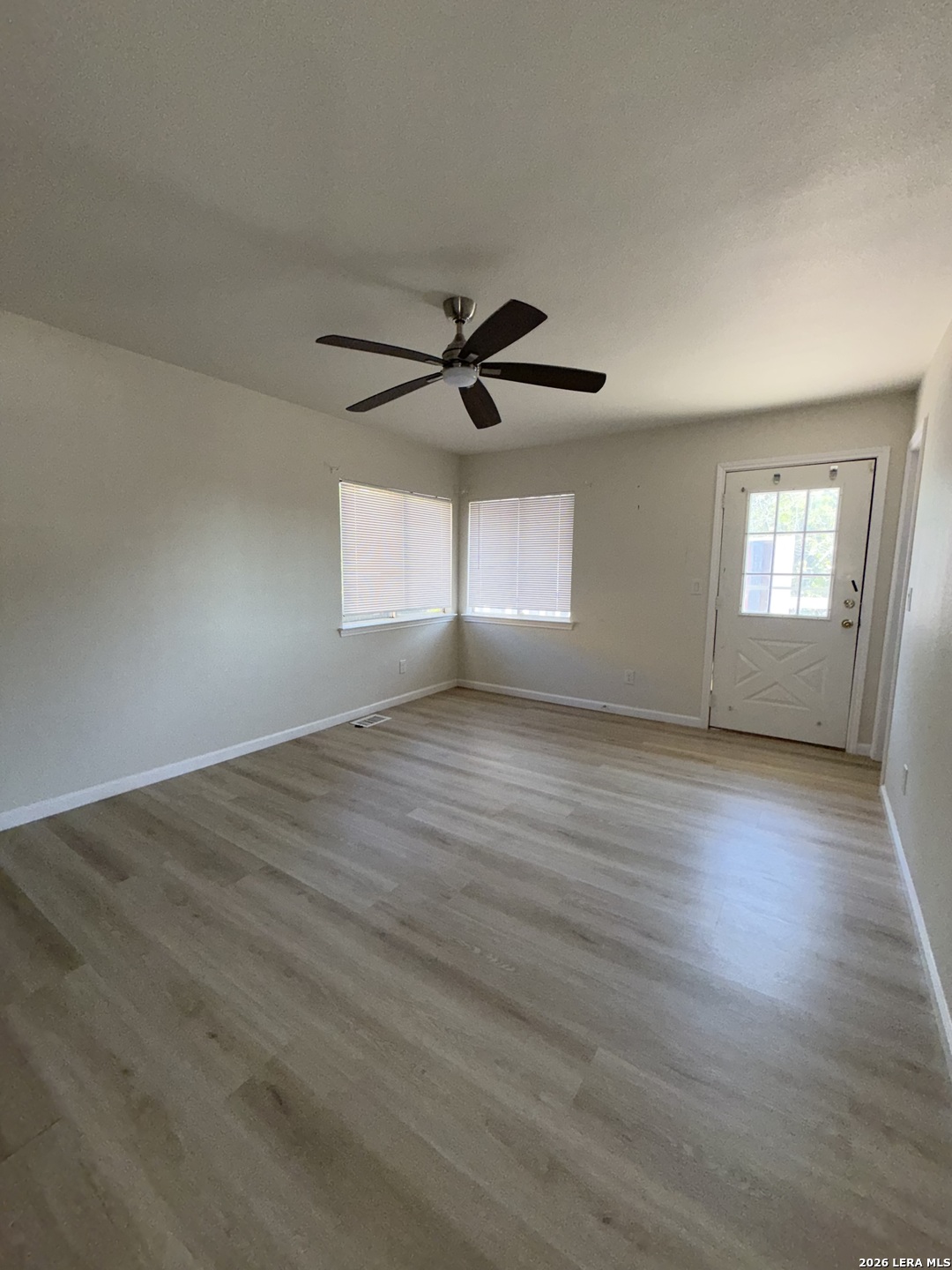 6810 HILLSIDE BLF, San Antonio, TX 78233