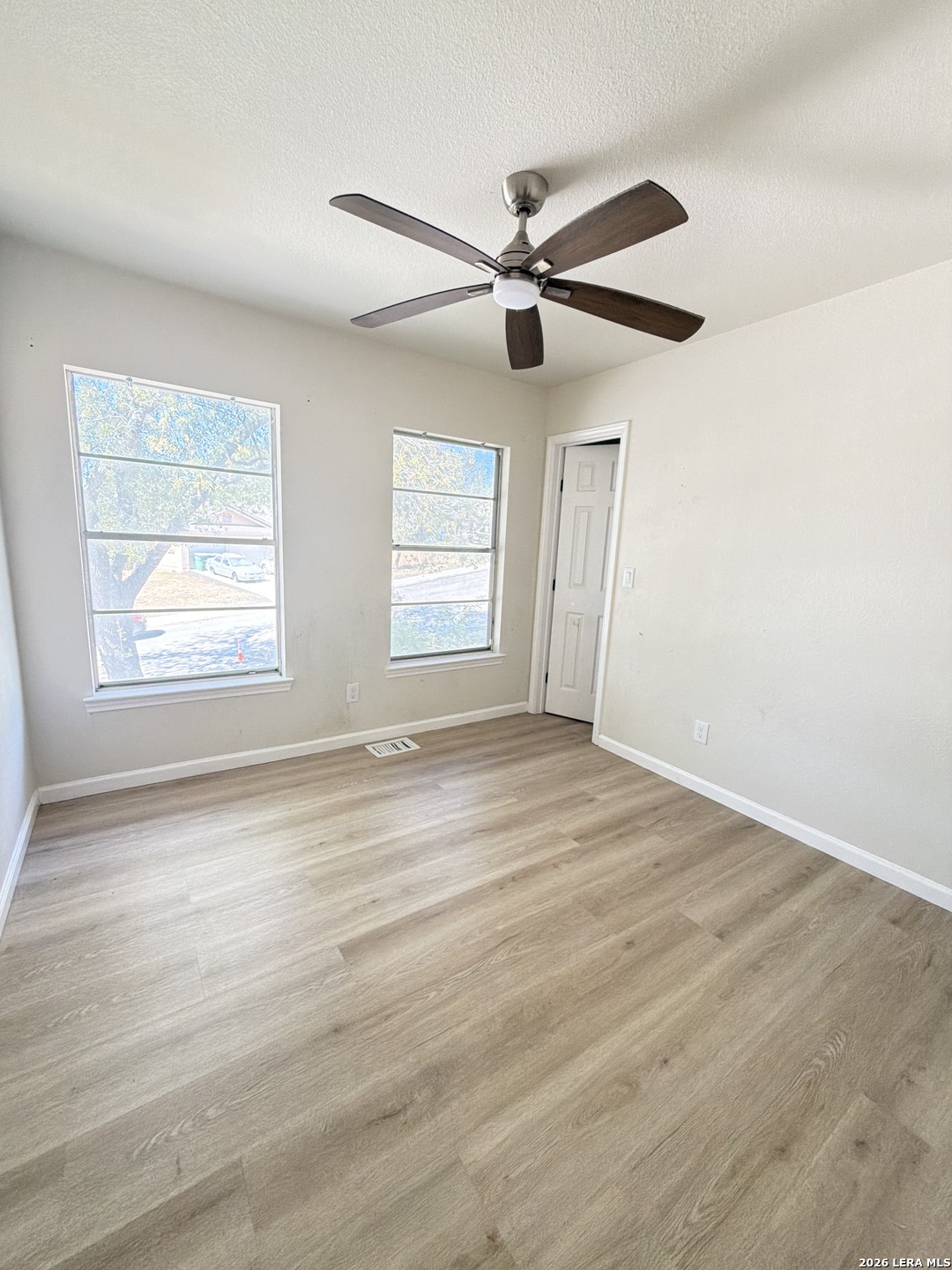 6810 HILLSIDE BLF, San Antonio, TX 78233