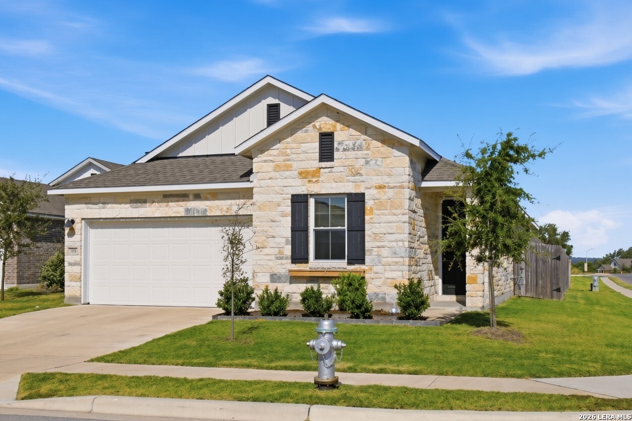 Property photo for 104 Ladolia Ln, San Marcos, TX
