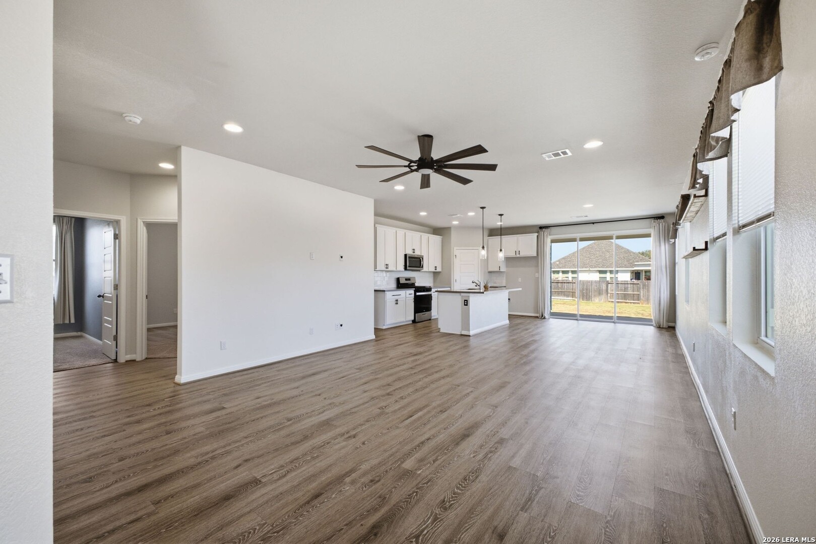 104 LADOLIA LN, San Marcos, TX 78666