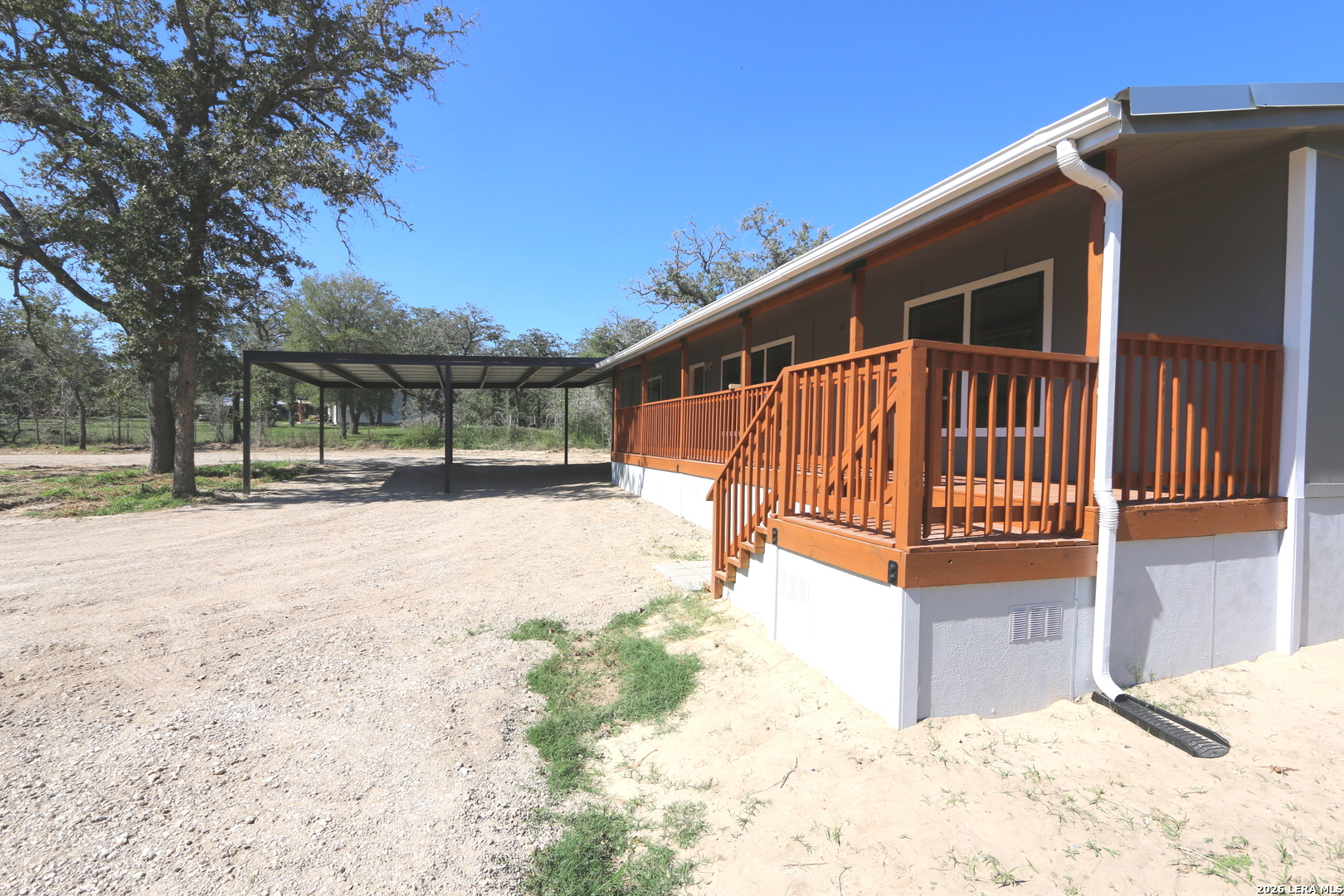 146 Hickory Run, La Vernia, TX 78121