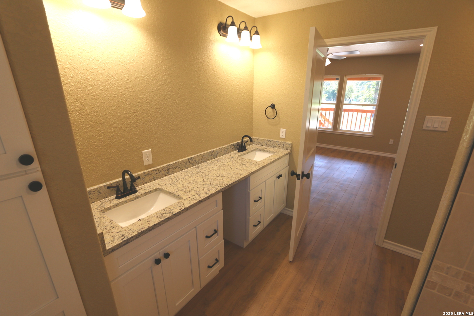 146 Hickory Run, La Vernia, TX 78121