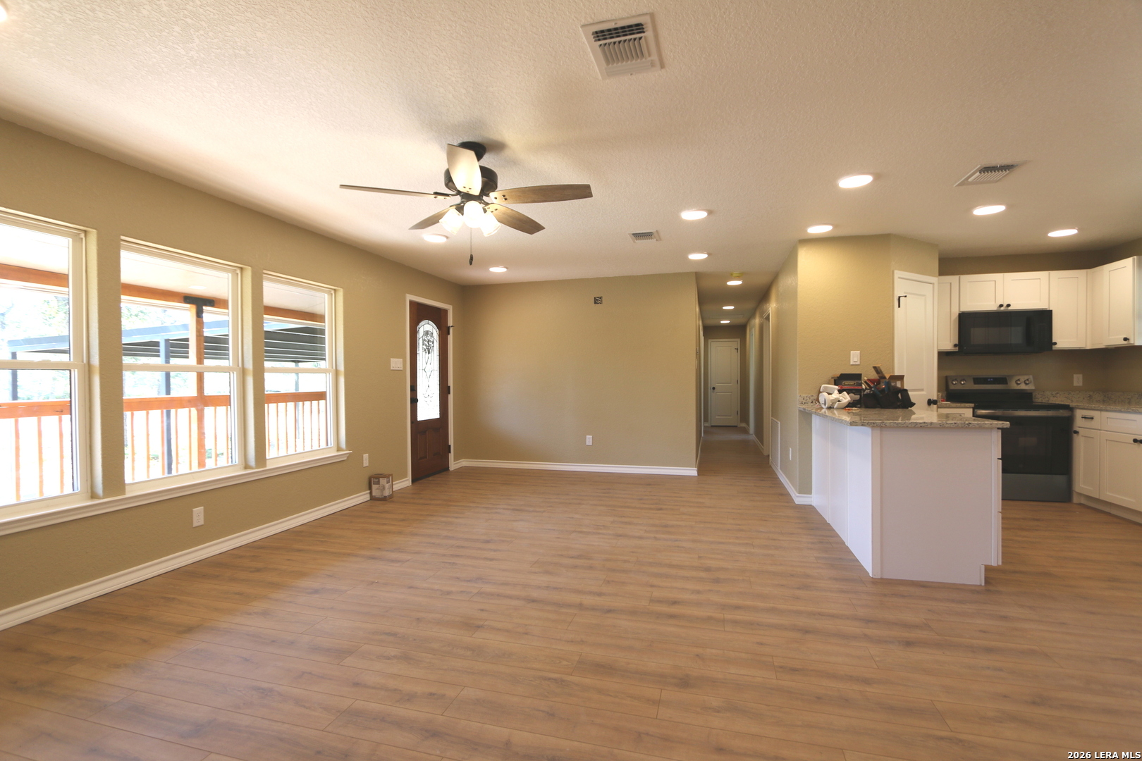 146 Hickory Run, La Vernia, TX 78121