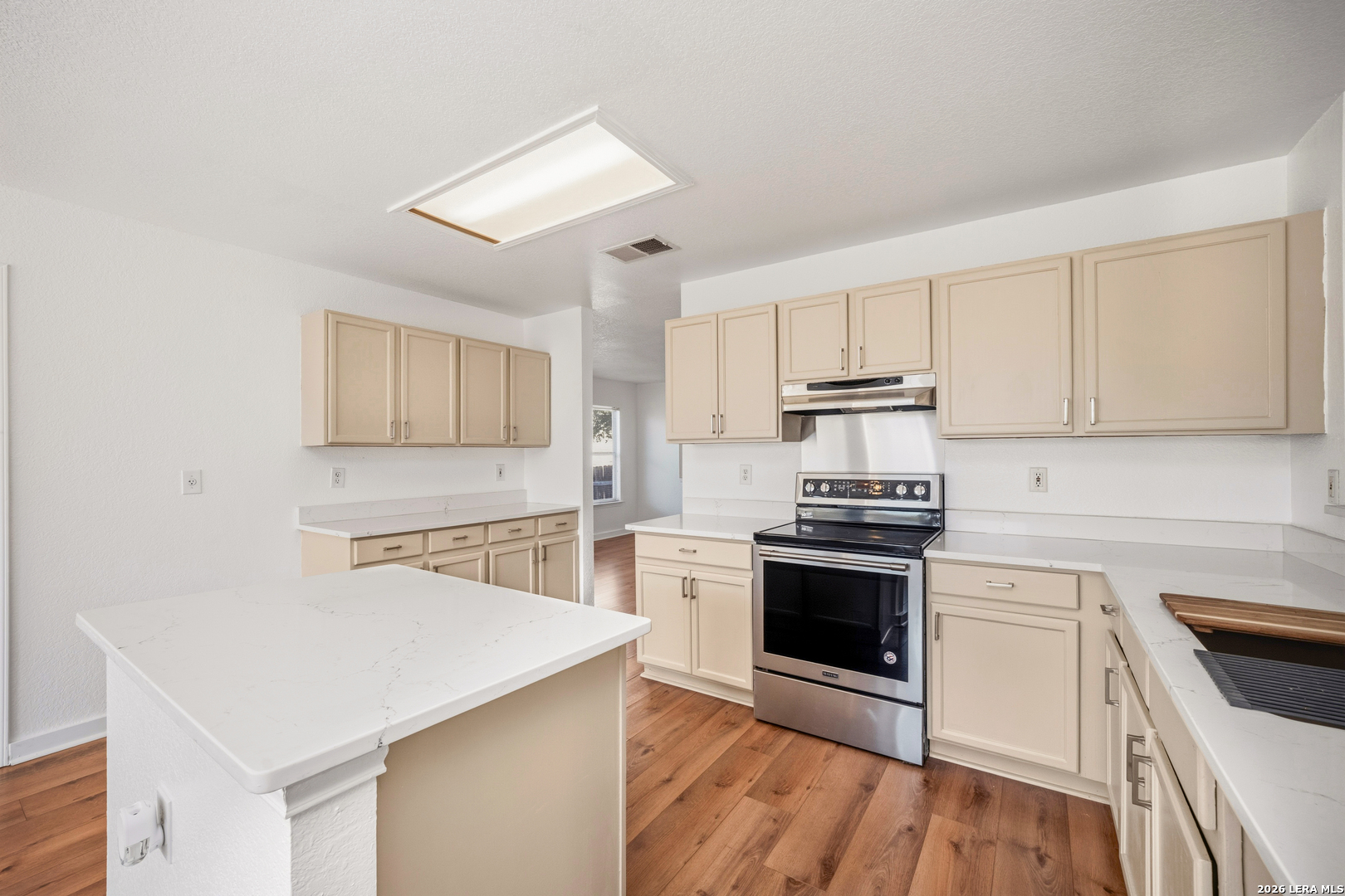 822 Empresario Dr, San Antonio, TX 78253