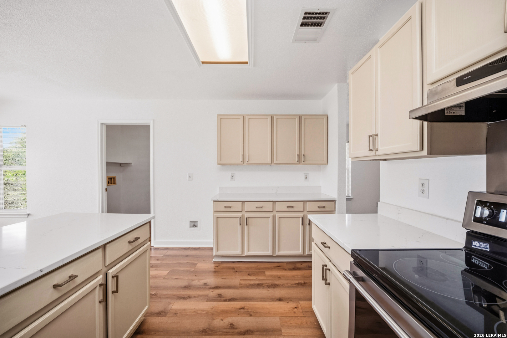 822 Empresario Dr, San Antonio, TX 78253