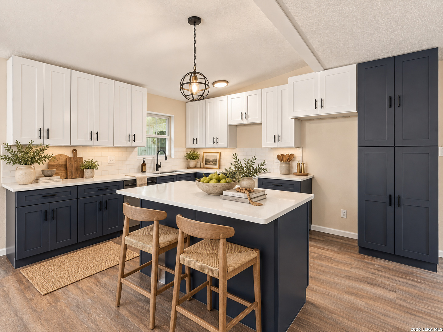 7806 OAK FOREST DR, Live Oak, TX 78233