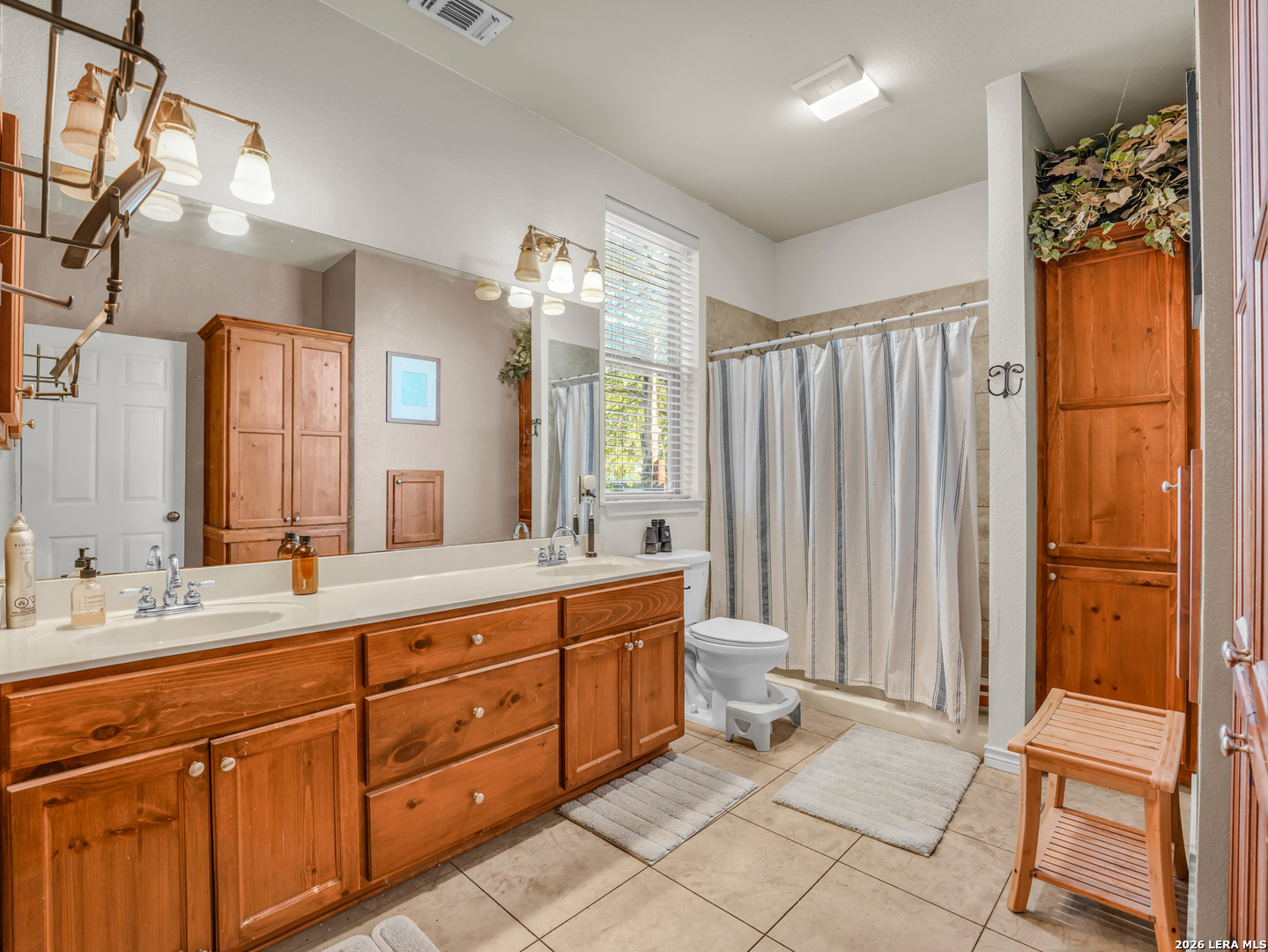 247 LIVE OAK RDG, Bandera, TX 78003