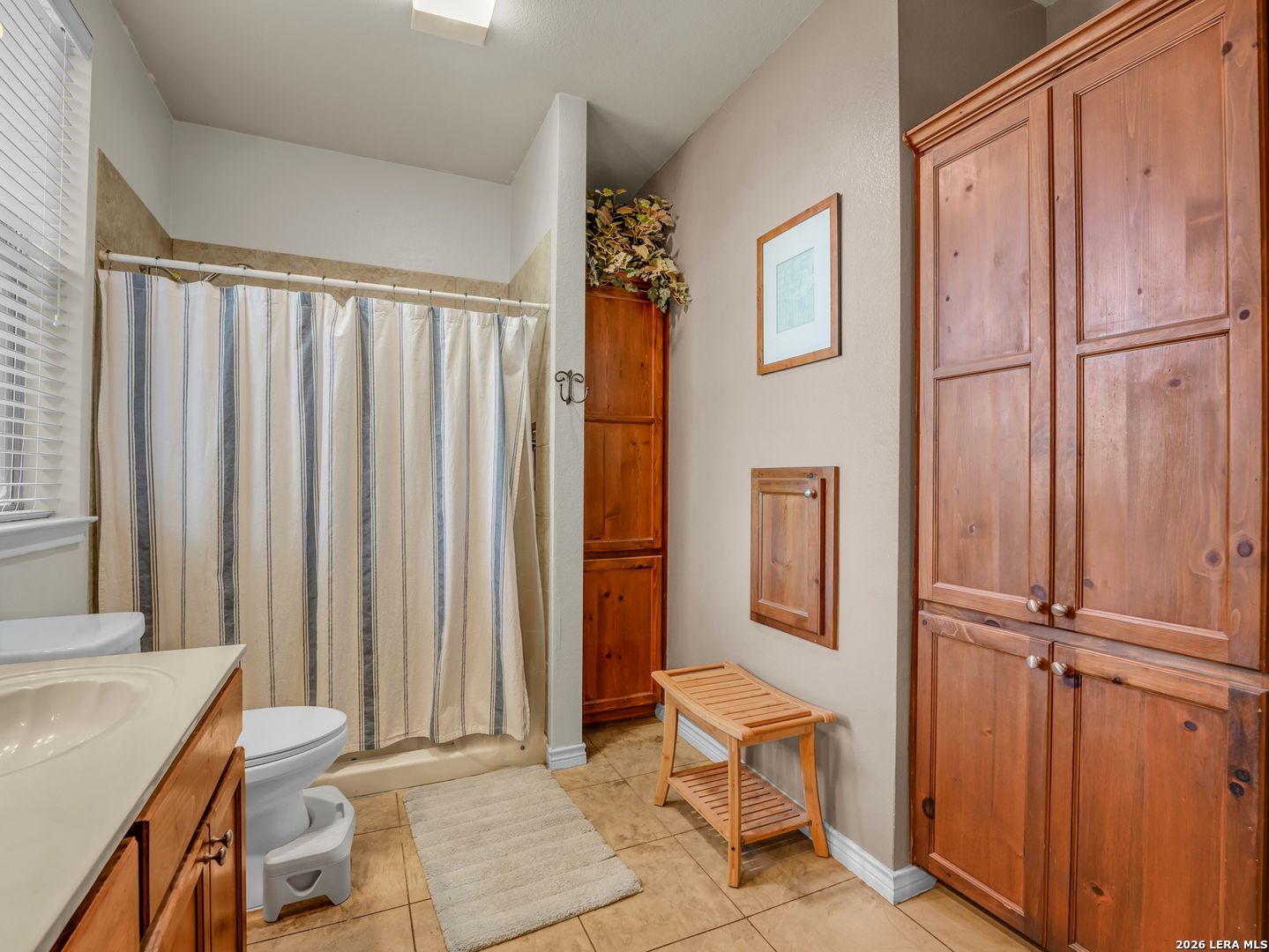 247 LIVE OAK RDG, Bandera, TX 78003