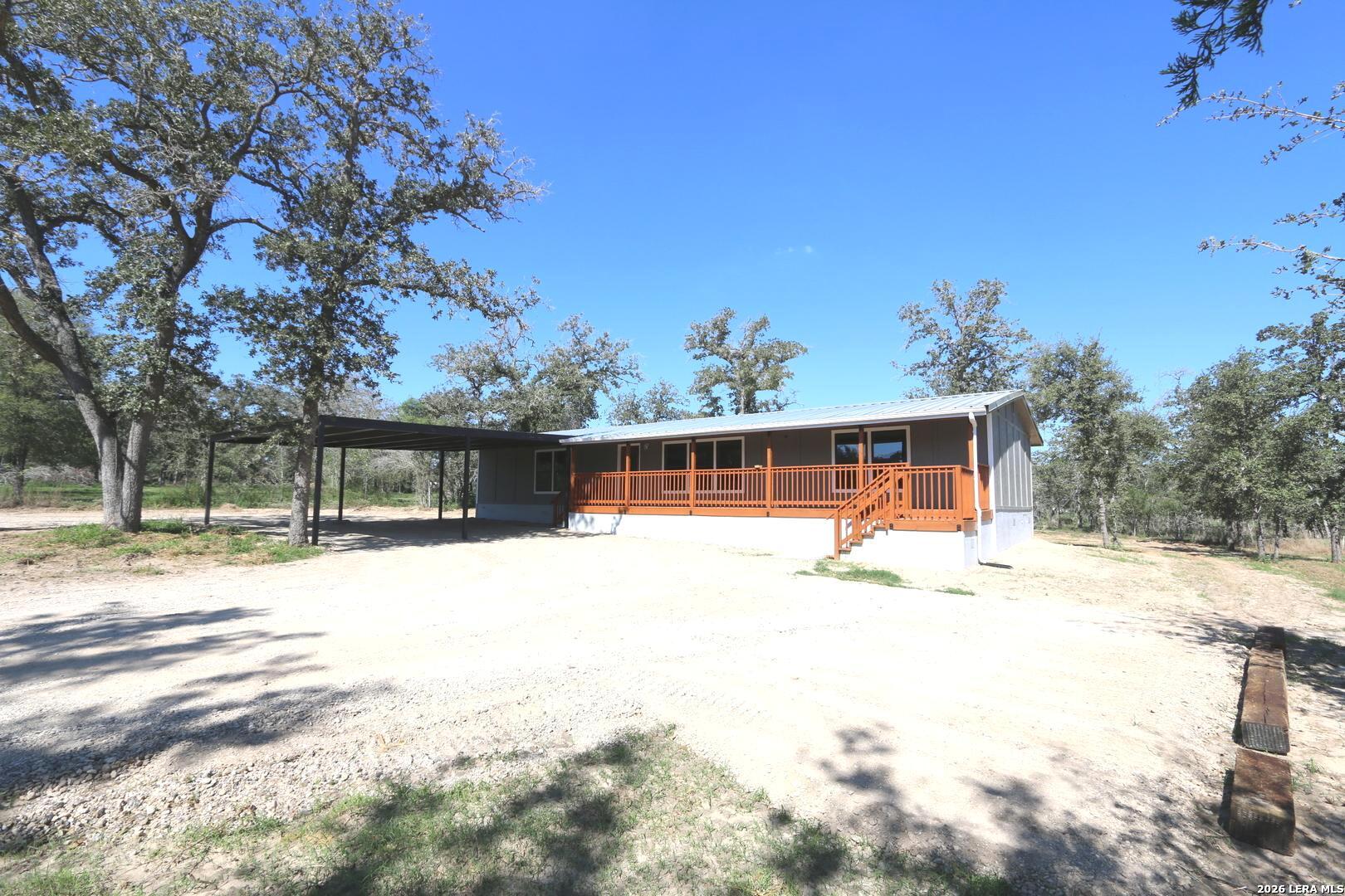 146 Hickory Run, La Vernia, TX 78121