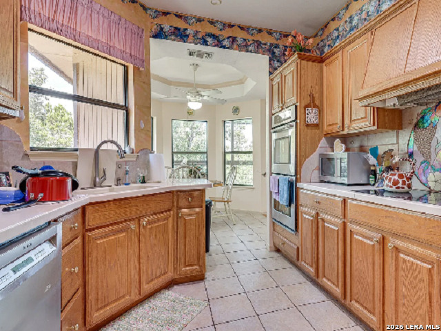1275 Trailridge Dr, Canyon Lake, TX 78133