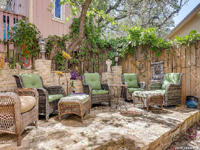 1275 Trailridge Dr, Canyon Lake, TX 78133