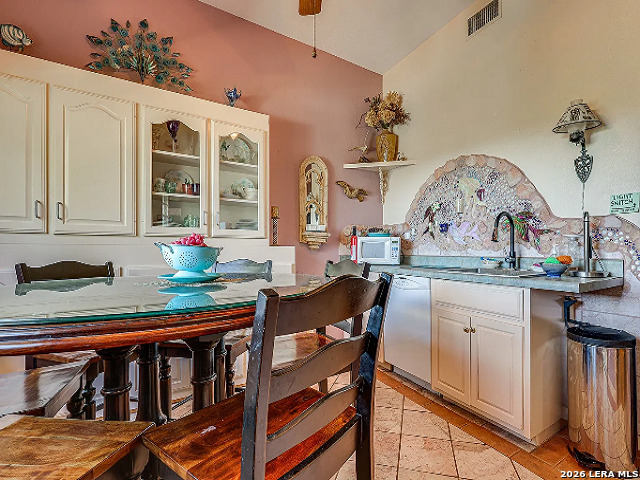 1275 Trailridge Dr, Canyon Lake, TX 78133