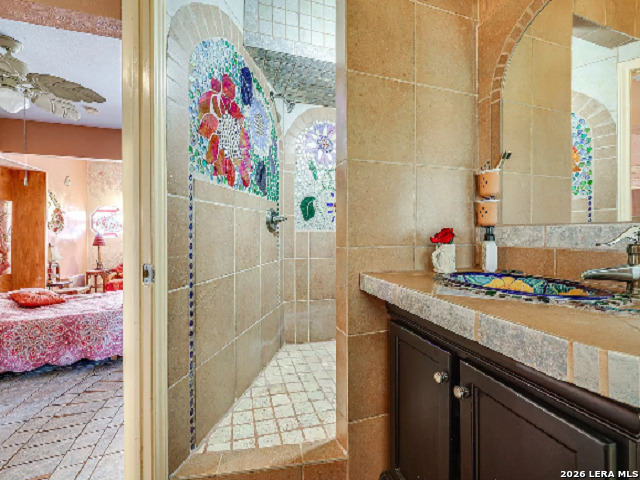1275 Trailridge Dr, Canyon Lake, TX 78133
