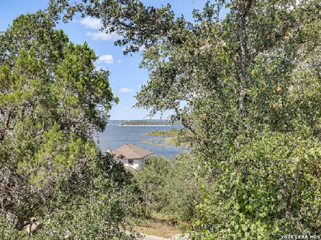 1275 Trailridge Dr, Canyon Lake, TX 78133