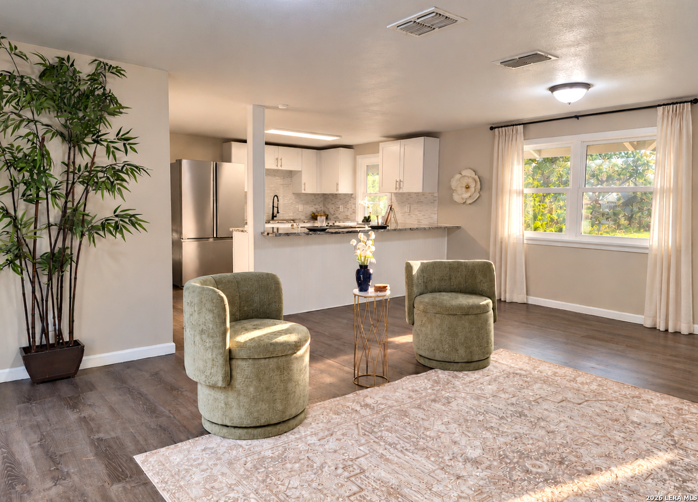705 SHORT AVE, Seguin, TX 78155